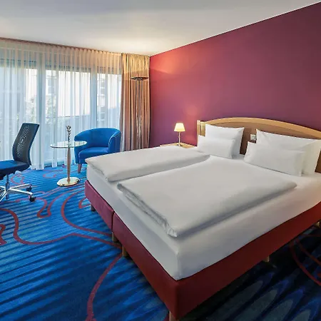 Mercure Hotel Berlin Tempelhof Exterior photo